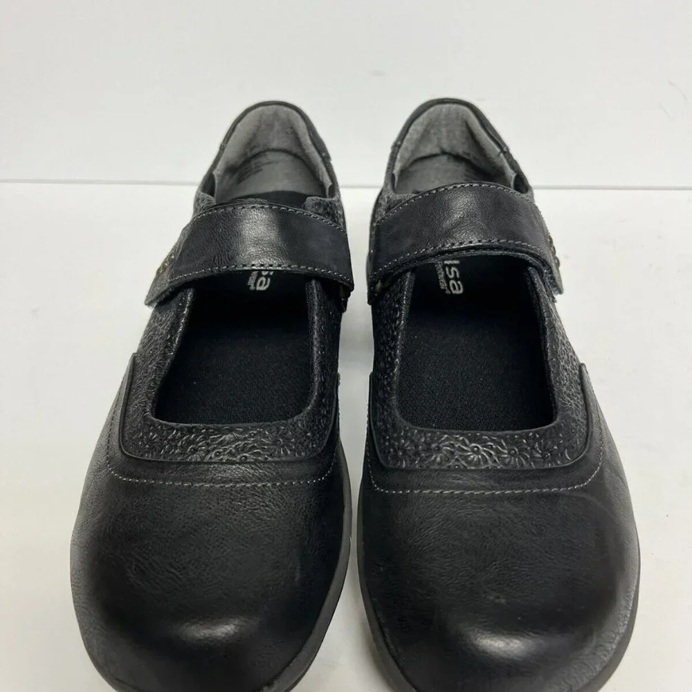 Halsa Footwear new box